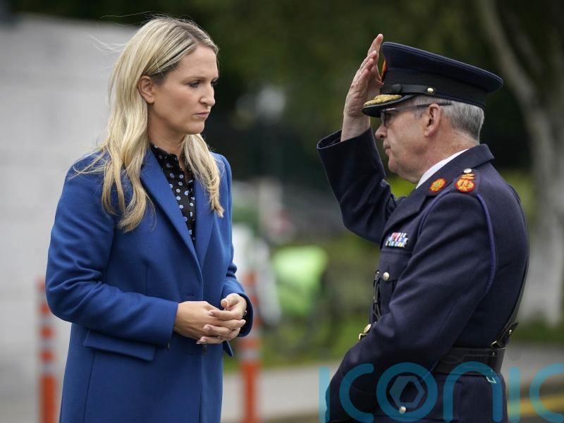 McEntee &lsquo;will not direct&rsquo; gardai on when to work amid roster dispute