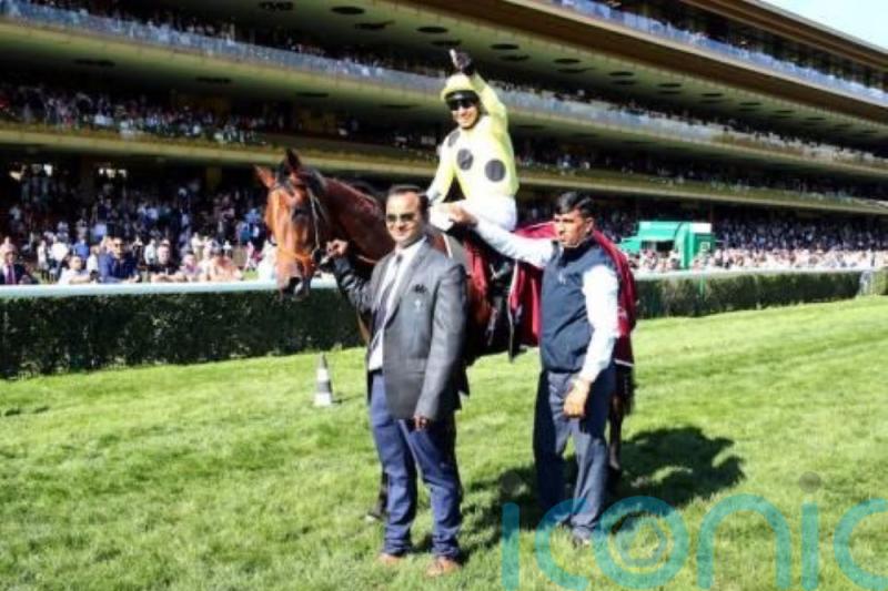 Rosallion bounces back in style to win Lagardere