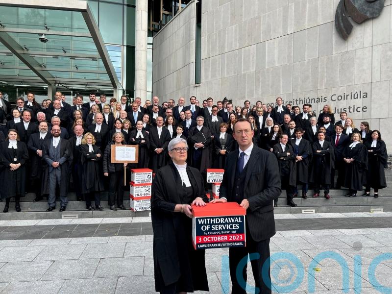Criminal law barristers stage strike over fees