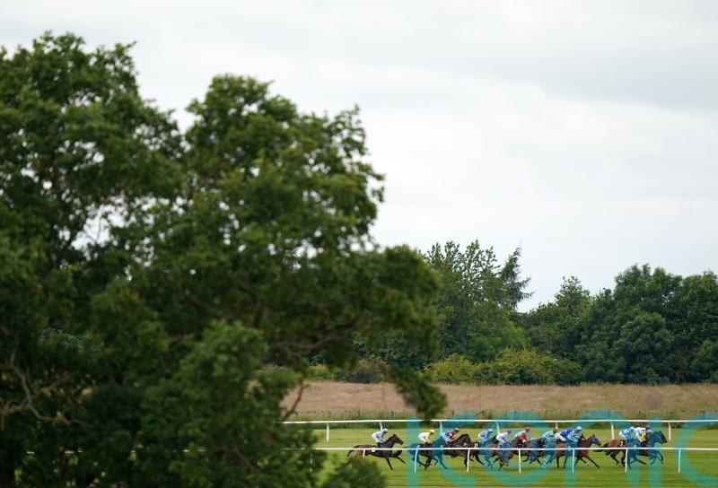 Member of ground staff at Carlisle knocked over leaving track at the start