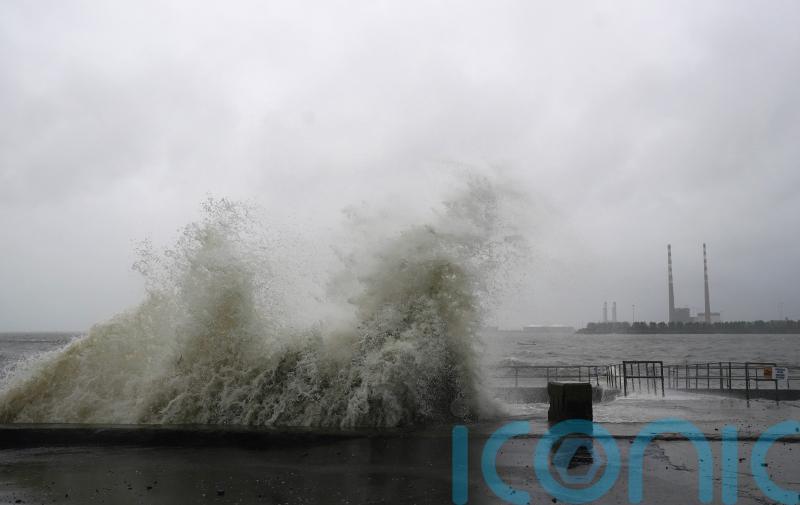 Weather warnings issued for entire island of Ireland due to Storm Debi