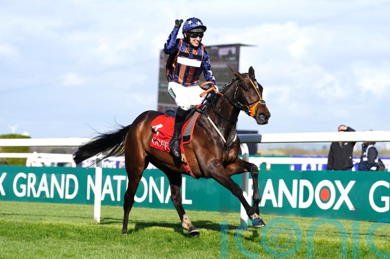 Dysart Enos secures smooth success on hurdles debut