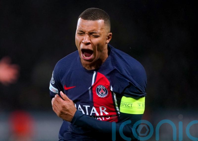 Kylian Mbappe helps 10-man PSG to victory against Le Havre
