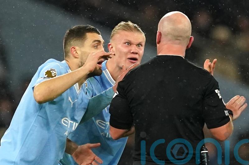 Erling Haaland criticises referee Simon Hooper on social media after City draw