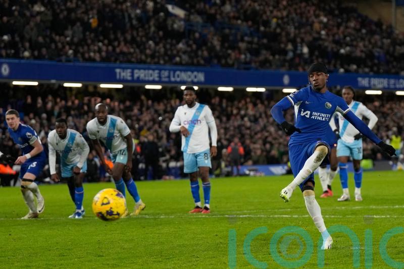 Super-sub Noni Madueke nets late penalty as Chelsea edge win over Crystal Palace