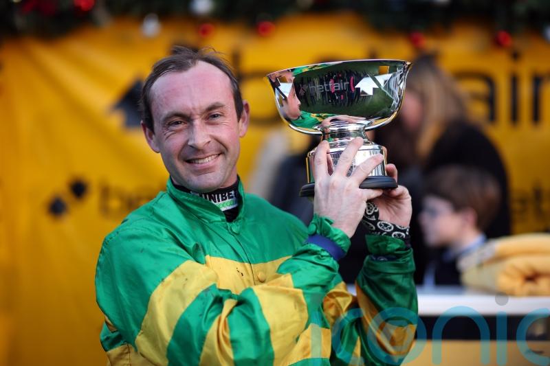 De Boinville misses Newbury mounts after Doncaster fall