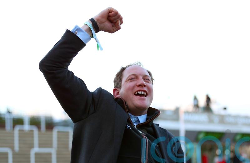 Pauling doing Handstands as youngster remains unbeaten