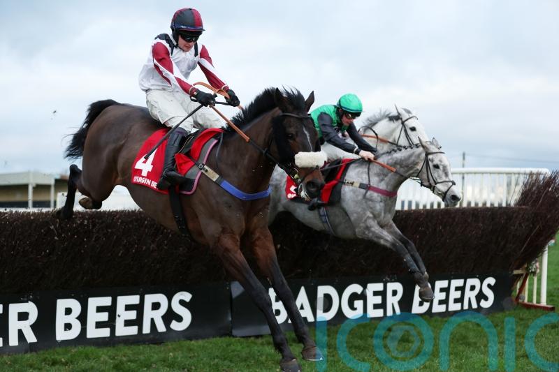 Dibble Decker edges Wincanton highlight