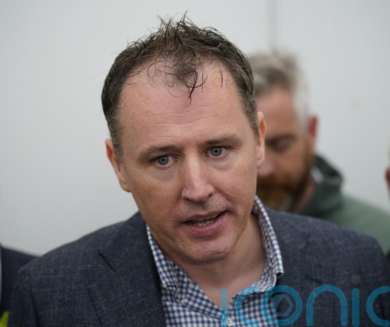 Minister calls for restaurant seconds to be offered for free to cut food waste