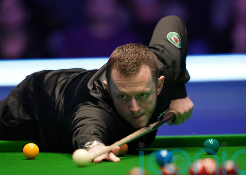 Mark Allen hits 86 in final-frame decider to beat John Higgins