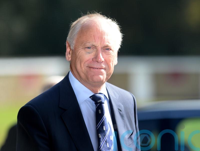 Colin Graves set for Yorkshire return as board &lsquo;agrees to recommend&rsquo; loan offer