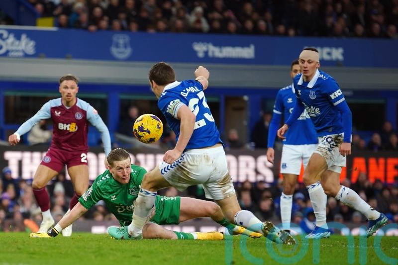 Goalkeepers on top as Everton and Aston Villa draw a blank at Goodison Park
