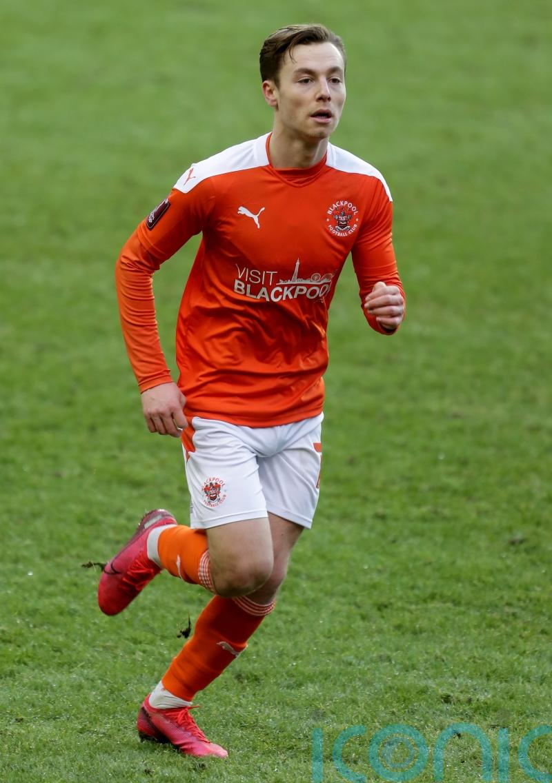 MK Dons ease to win over nine-man AFC Wimbledon