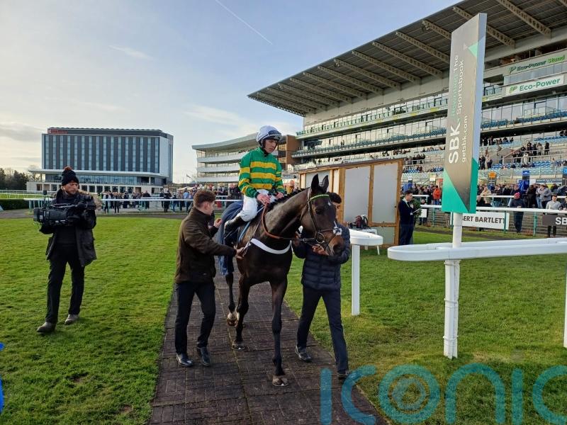 Jeriko Du Reponet made to battle for Rossington win