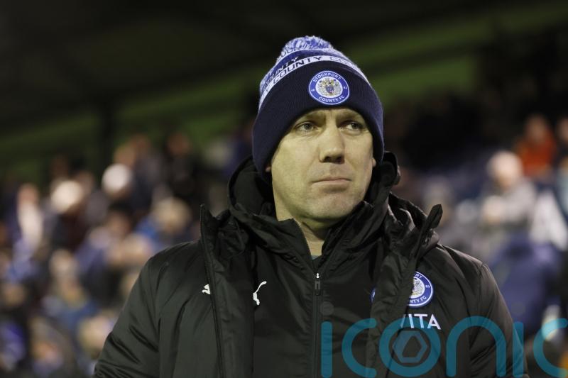 Stockport were miles off in defeat to Crewe, says boss Dave Challinor