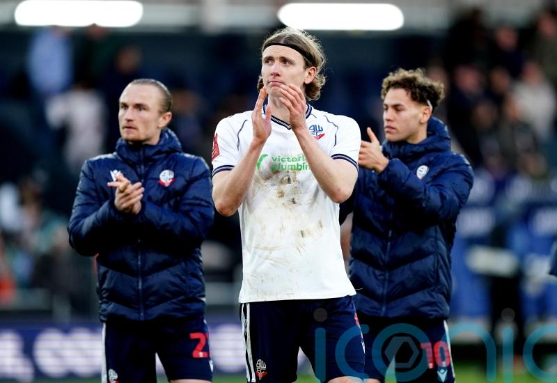 Jon Dadi Bodvarsson goal earns Bolton draw with Charlton in six-goal thriller