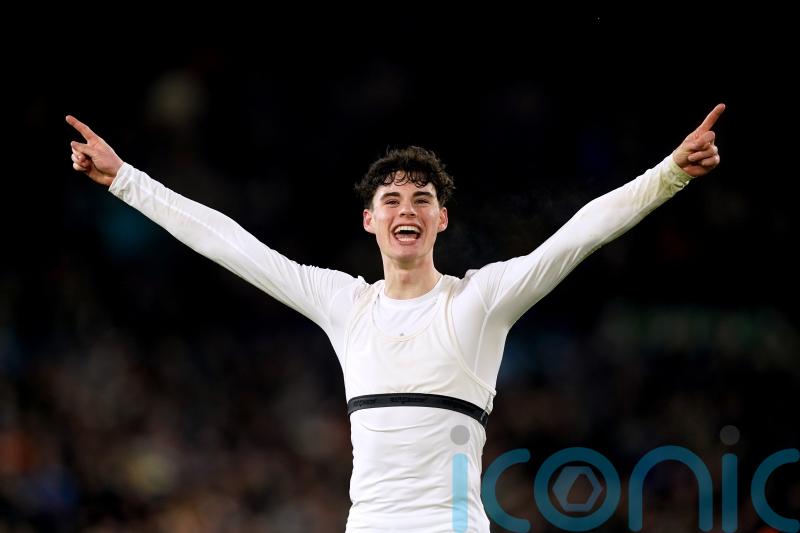 Leeds&rsquo; comeback win over Leicester throws Championship title race wide open