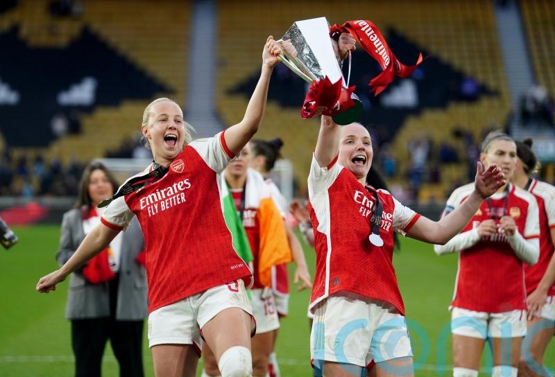 Arsenal end Chelsea&rsquo;s hopes of quadruple with League Cup success