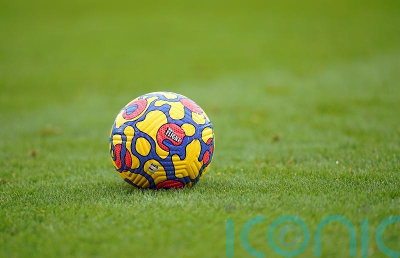 Southend keep slim play-off hopes alive with comeback win at Wealdstone