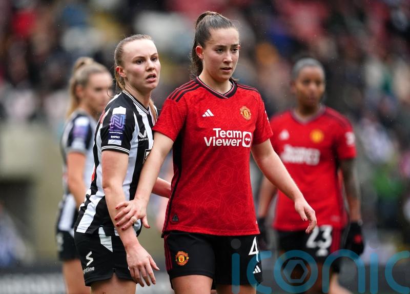 Maya Le Tissier signs new deal with Manchester United