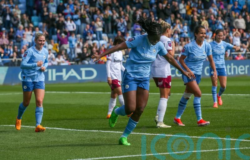 Khadija Shaw brace helps Man City move three points clear at top of WSL table