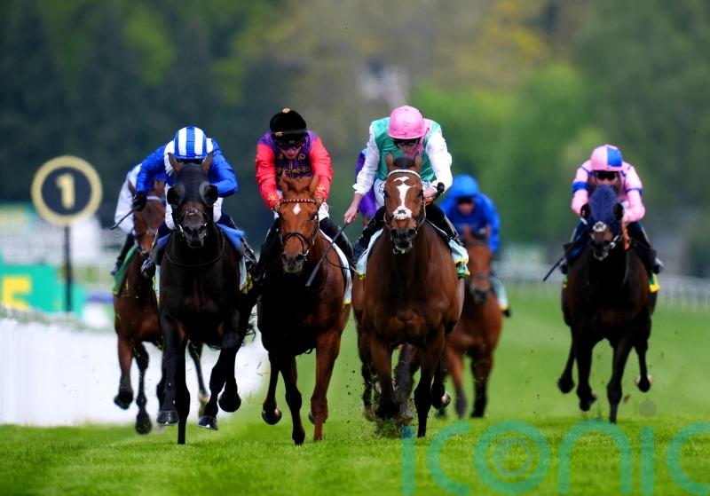 Okeechobee fends off Desert Hero for Gordon Richards win