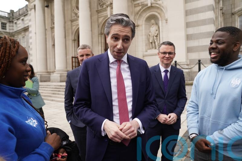 Simon Harris condemns &lsquo;reprehensible behaviour&rsquo; at Co Wicklow asylum protest