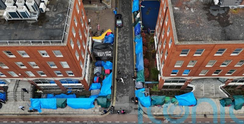 Makeshift asylum seeker encampment removed from Dublin city centre