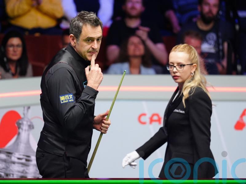 Ronnie O&rsquo;Sullivan praised for sportsmanship in evenly poised quarter-final