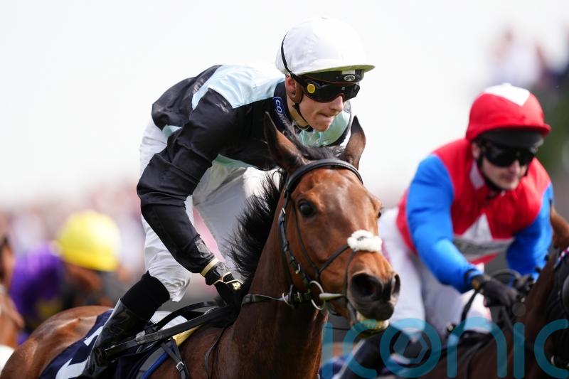 Zoffee lifts Chester Cup in famous success for Hugo Palmer