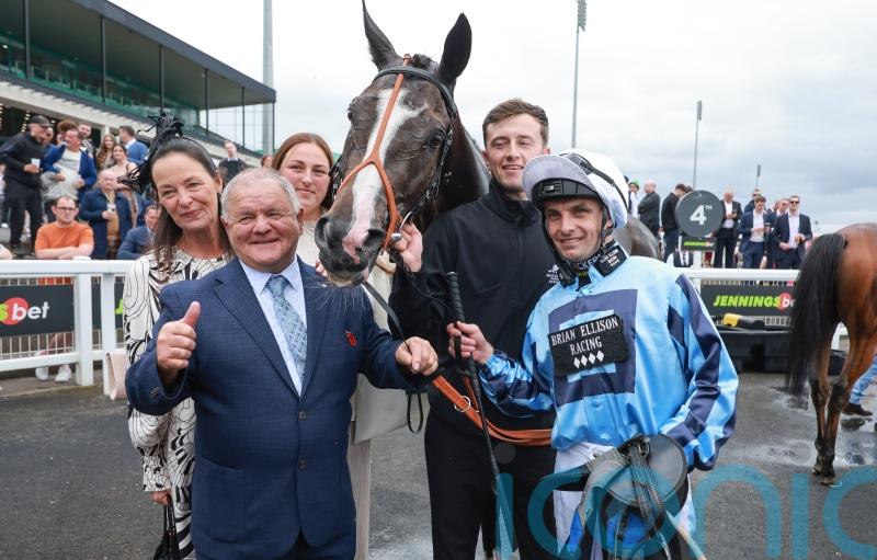 Northumberland Plate joy for Ellison with Onesmoothoperator