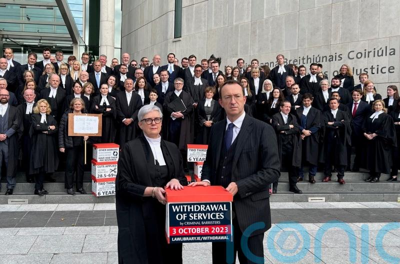 Criminal barristers to withdraw services again
