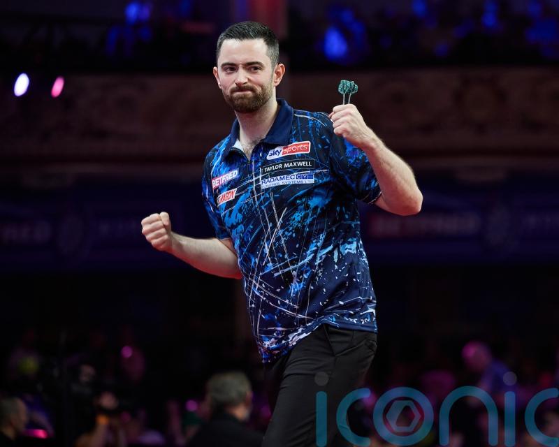 Luke Humphries lays down marker on opening night of World Matchplay in Blackpool