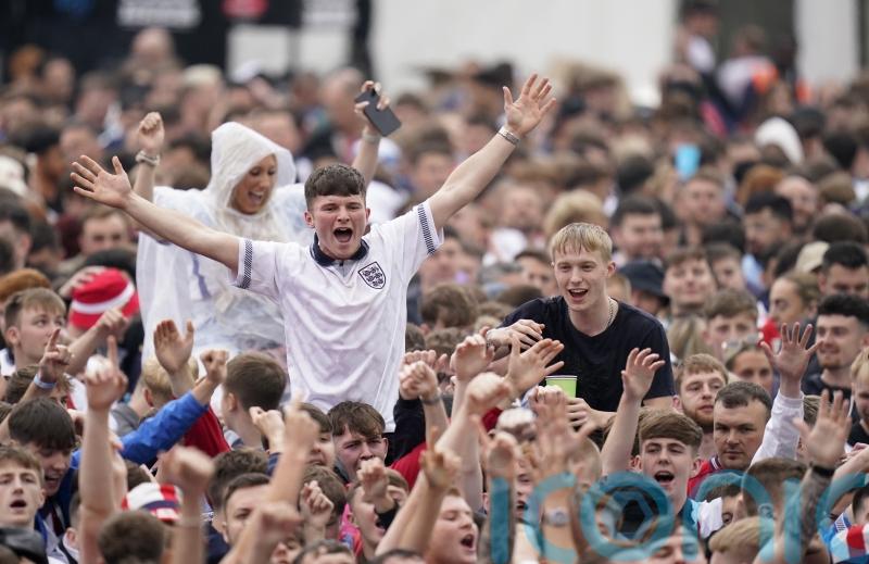 England fans descend on streets and bars after Gareth Southgate&rsquo;s rallying cry