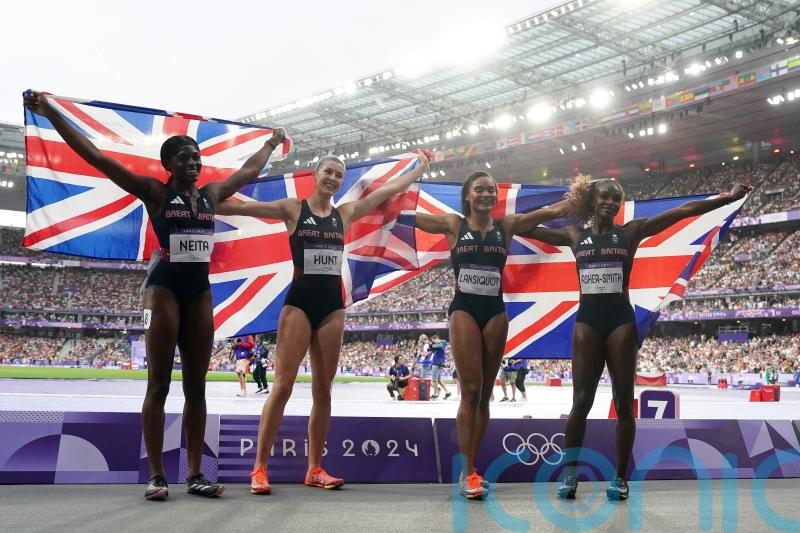 Great Britain&rsquo;s 4x100m relay teams both bag medals