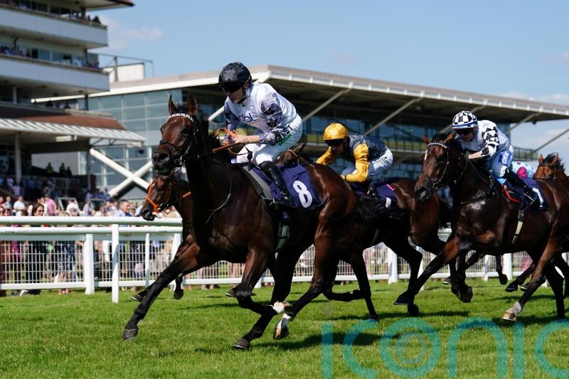 Spencer happy to play the long game with Yah Mo Be There