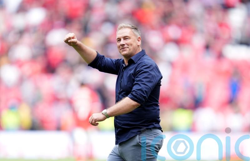 Scott Lindsey happy as Crawley knock out former club Swindon