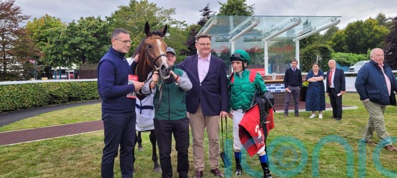 Shamida sets up return to Group One action