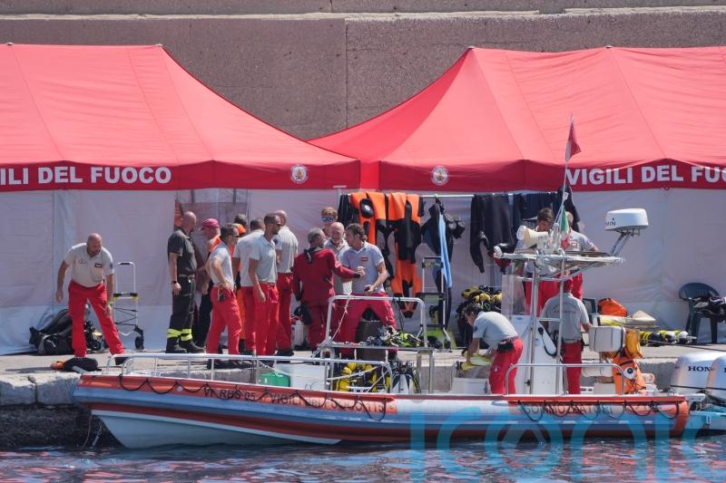 Who are the victims of the Bayesian yacht sinking?