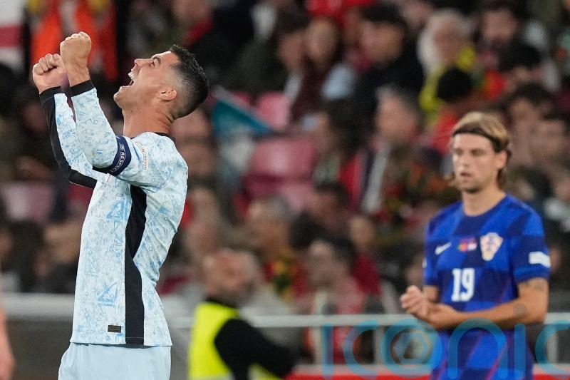 Harry Kane keen to try and match Cristiano Ronaldo&rsquo;s longevity