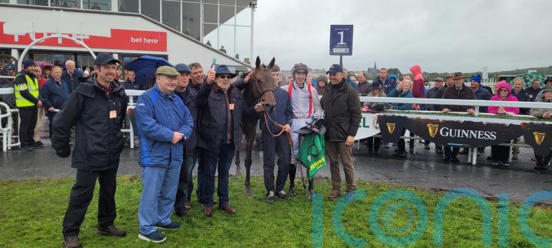 Eagles Reign supreme to land Lartigue Hurdle