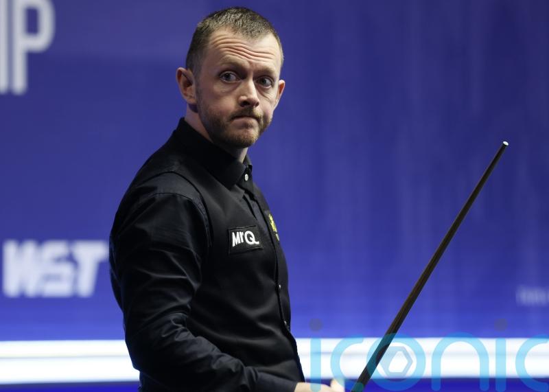 Mark Allen makes 147 maximum en route to securing quarter-final berth