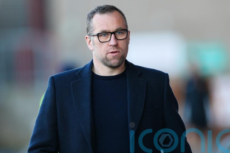 David Artell praises &lsquo;magnificent&rsquo; Grimsby after win at Carlisle