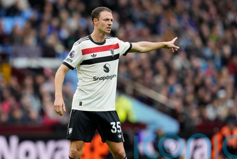 Jonny Evans insists Manchester United are battling to improve their fortunes