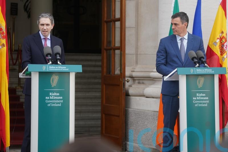 Irish premier offers Ireland&rsquo;s help to Spain in wake of fatal flooding