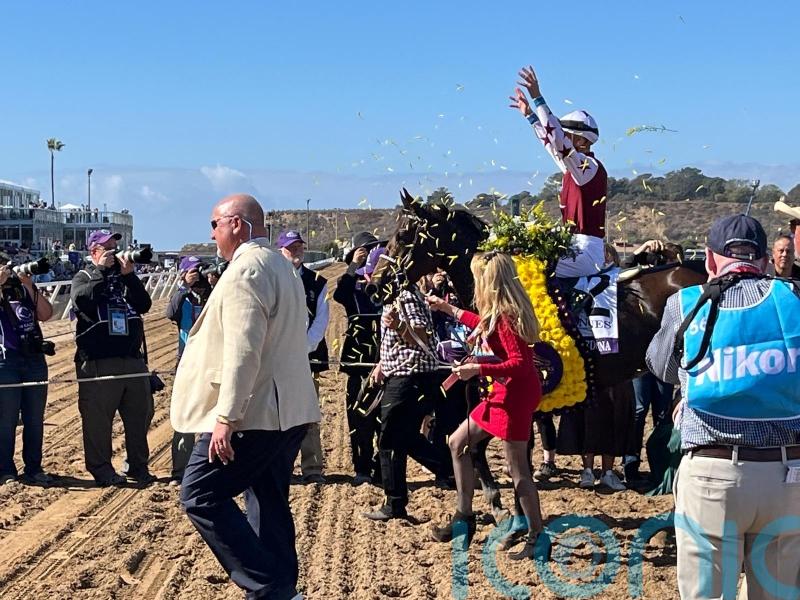 Thorpedo Anna confirms her class in Distaff