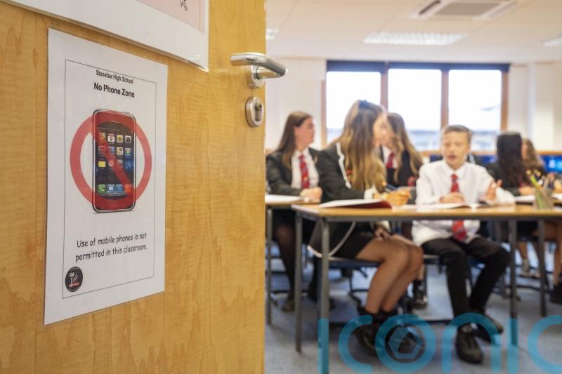 Department estimates 1.7 million euro recurring cost for phone pouches