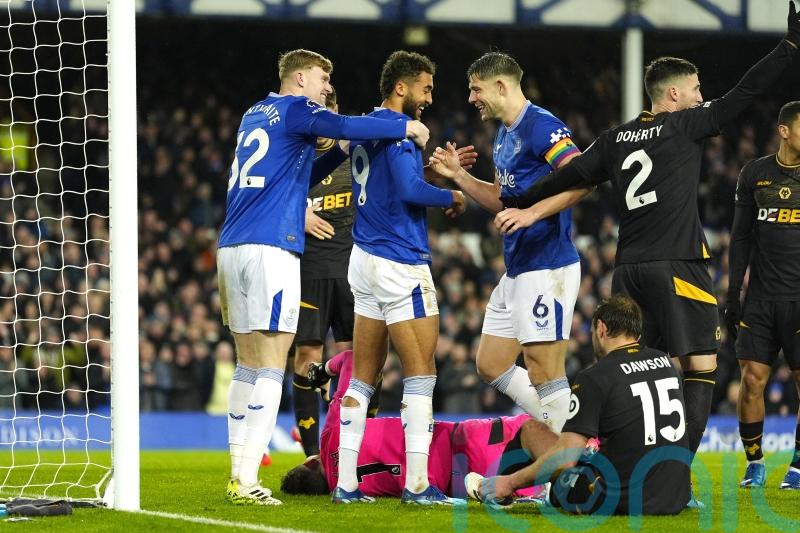 Everton find scoring touch to hammer Wolves and pile pressure on Gary O&rsquo;Neil