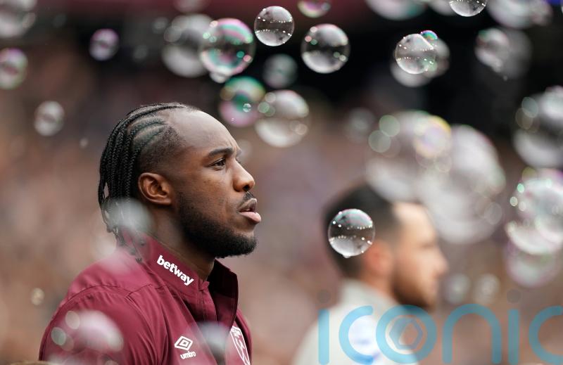West Ham to show support for Michail Antonio after car accident