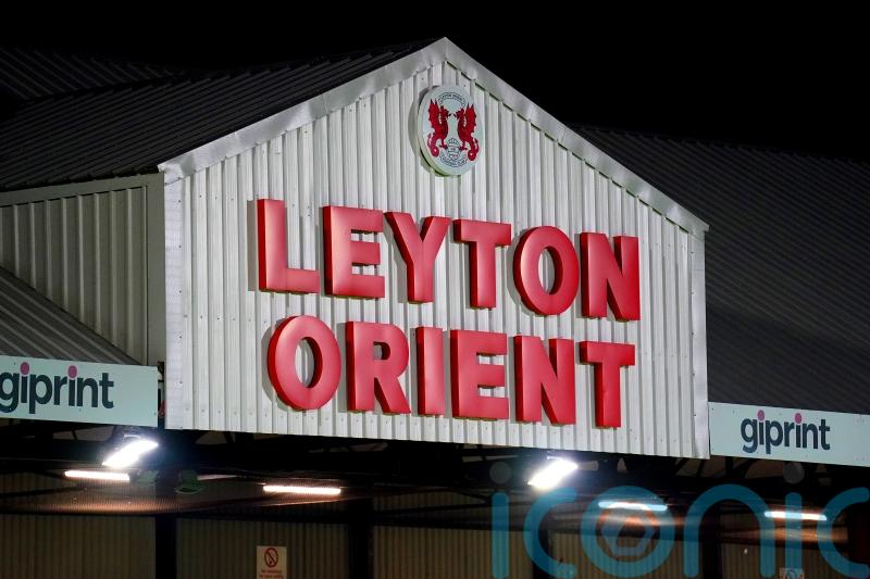 Leyton Orient and Burton share bore draw